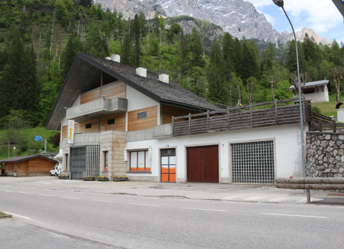 Cessione di Ramo d'Azienda Corrente a Borca di Cadore (BL)